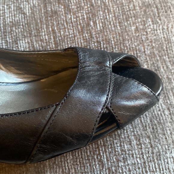 LOFT Leather Heels - Picture 2 of 6